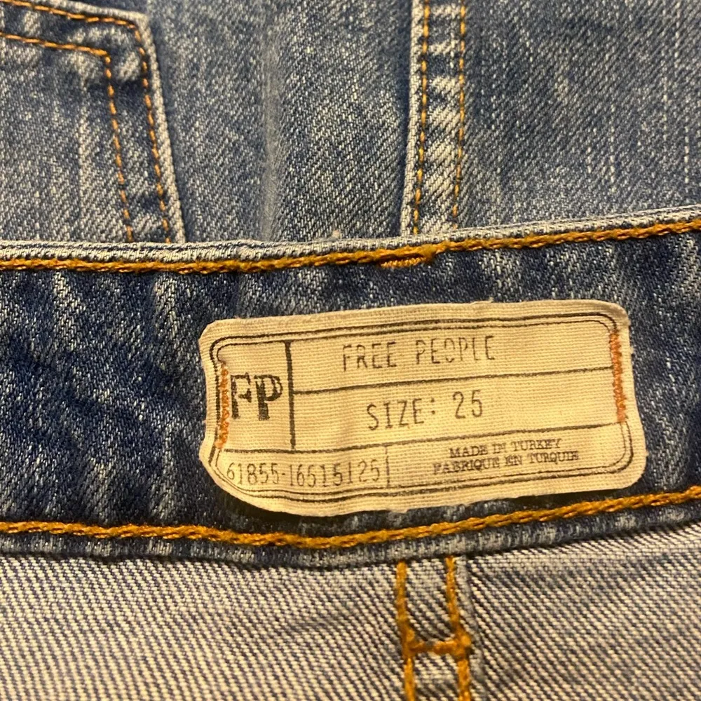 Free People Denim Skirt Floral Fray Jean Embroidered size 25 - Image 9