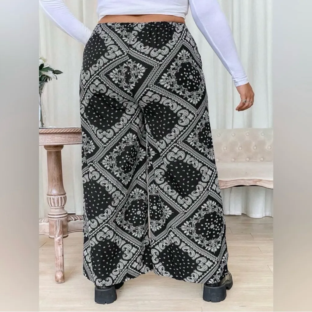 SHEIN Curve Scarf Paisley Print Wide Leg Pants (black white) - 2XL - Image 3