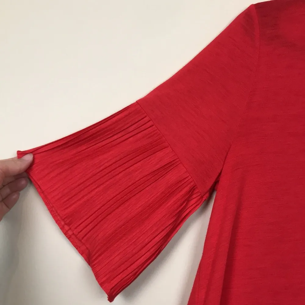 LOFT Women's Red Half Pleated Flare Sleeve Shirt - Image 4