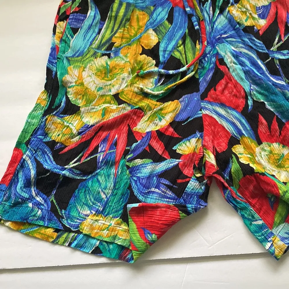 Vintage Koret tropical floral Hawaiian knit lounge shorts, size medium - Image 5