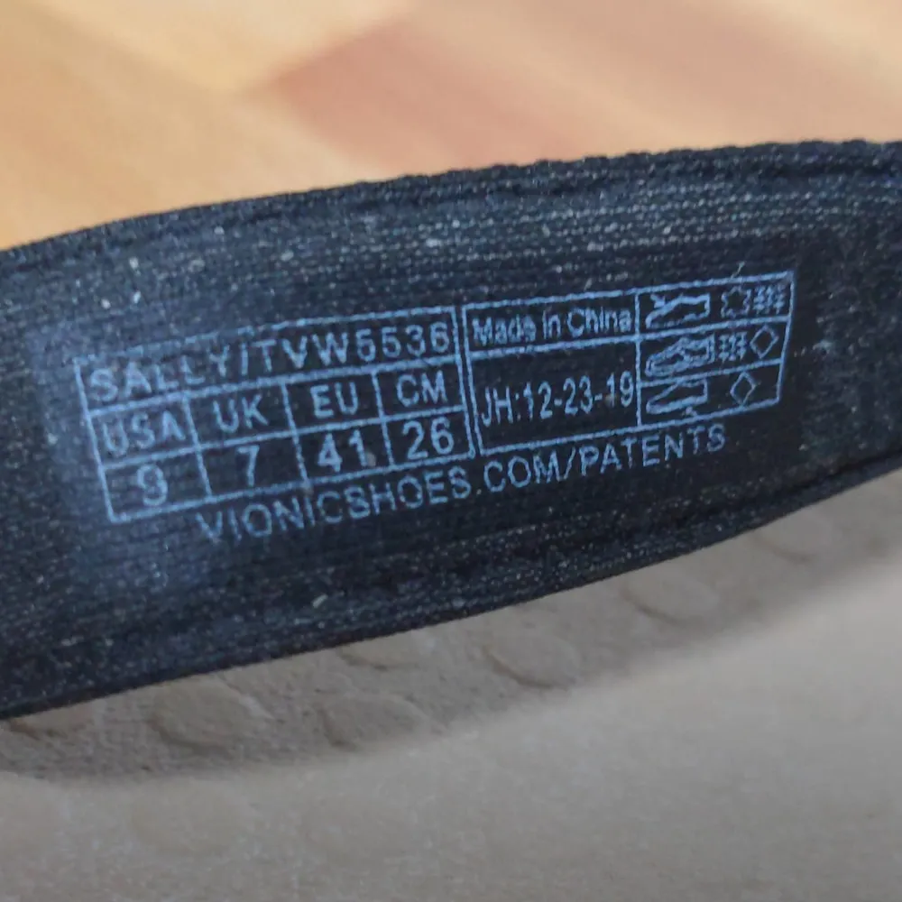 Vionic Black Sally Leather Thong Sandal Flip Flop Toe Post - Size 9 - Image 9