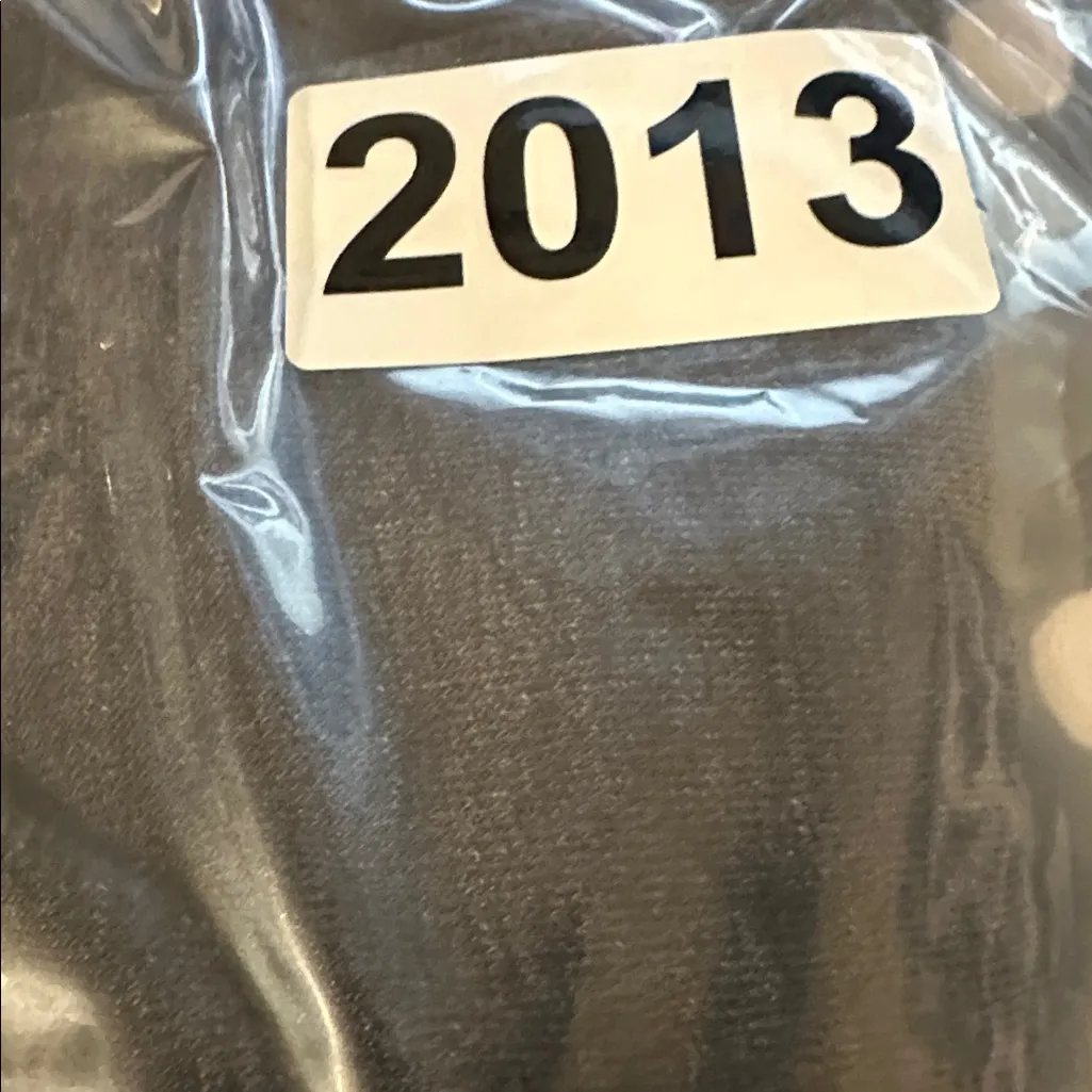 Athleta Essence Twist Tee Grey Size Medium‎ - Image 6