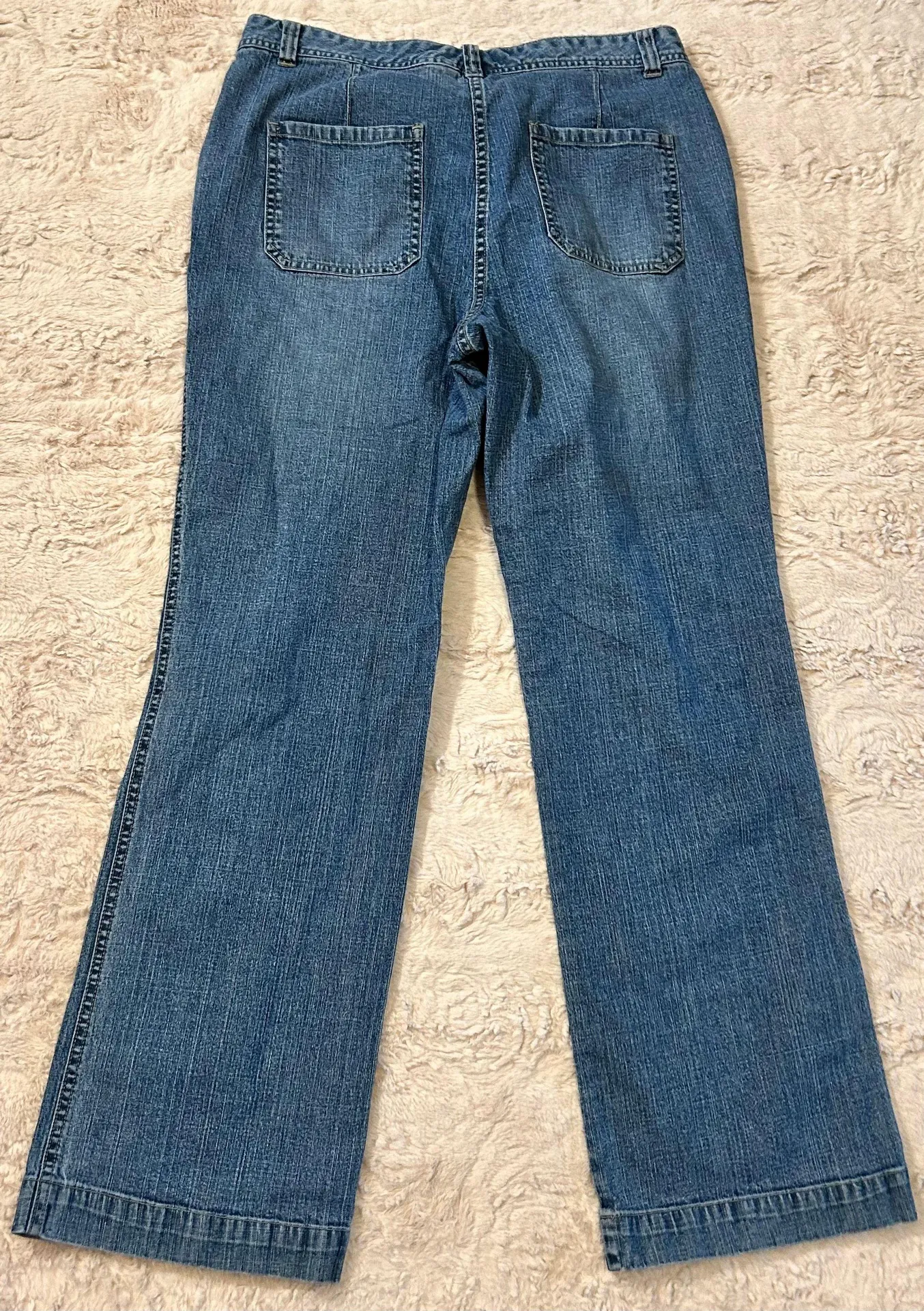 Size 12 Jeans • - Image 7