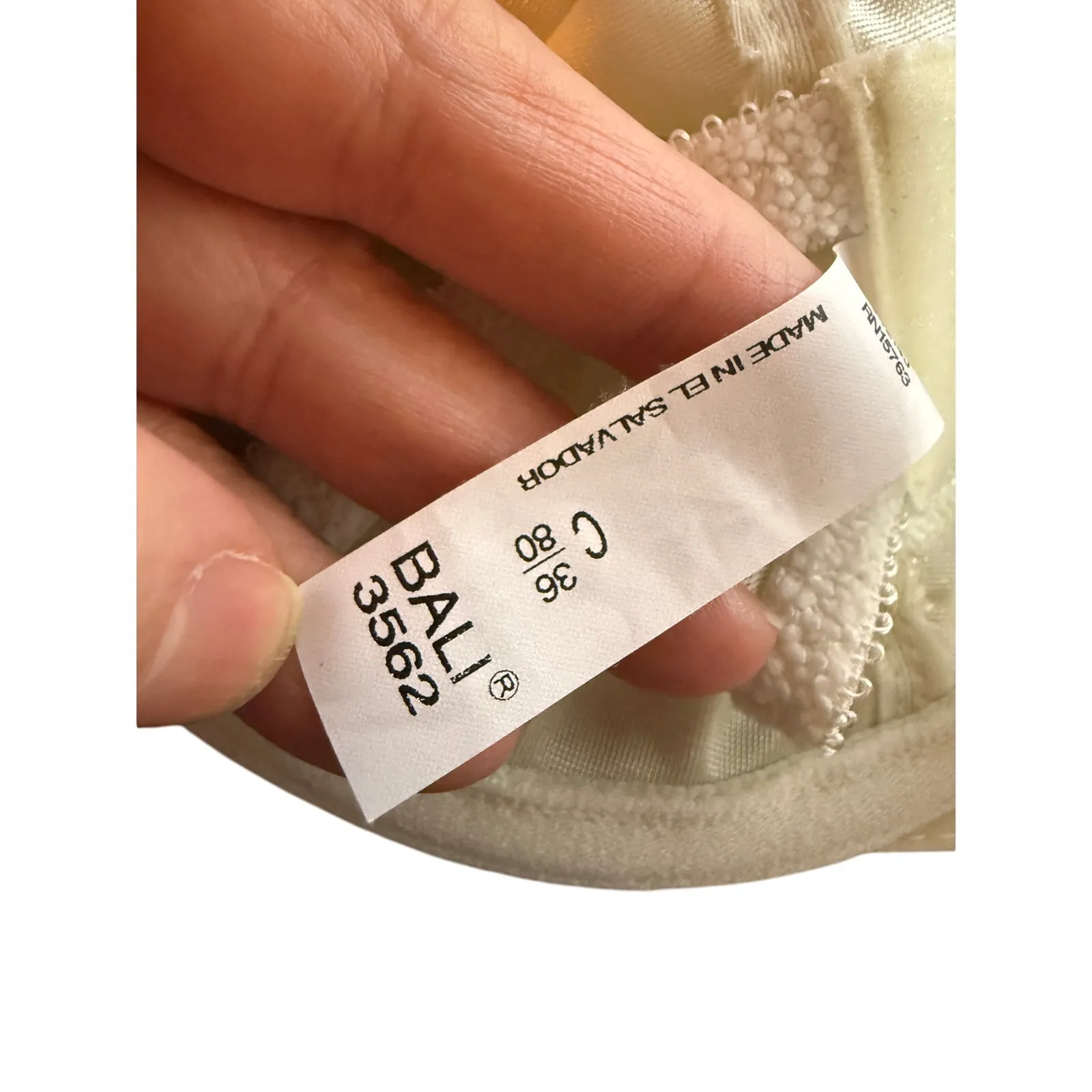 Bali Minimizer Satin Tracings Comfort Strap Underwire Bra 36C Ivory - Image 4