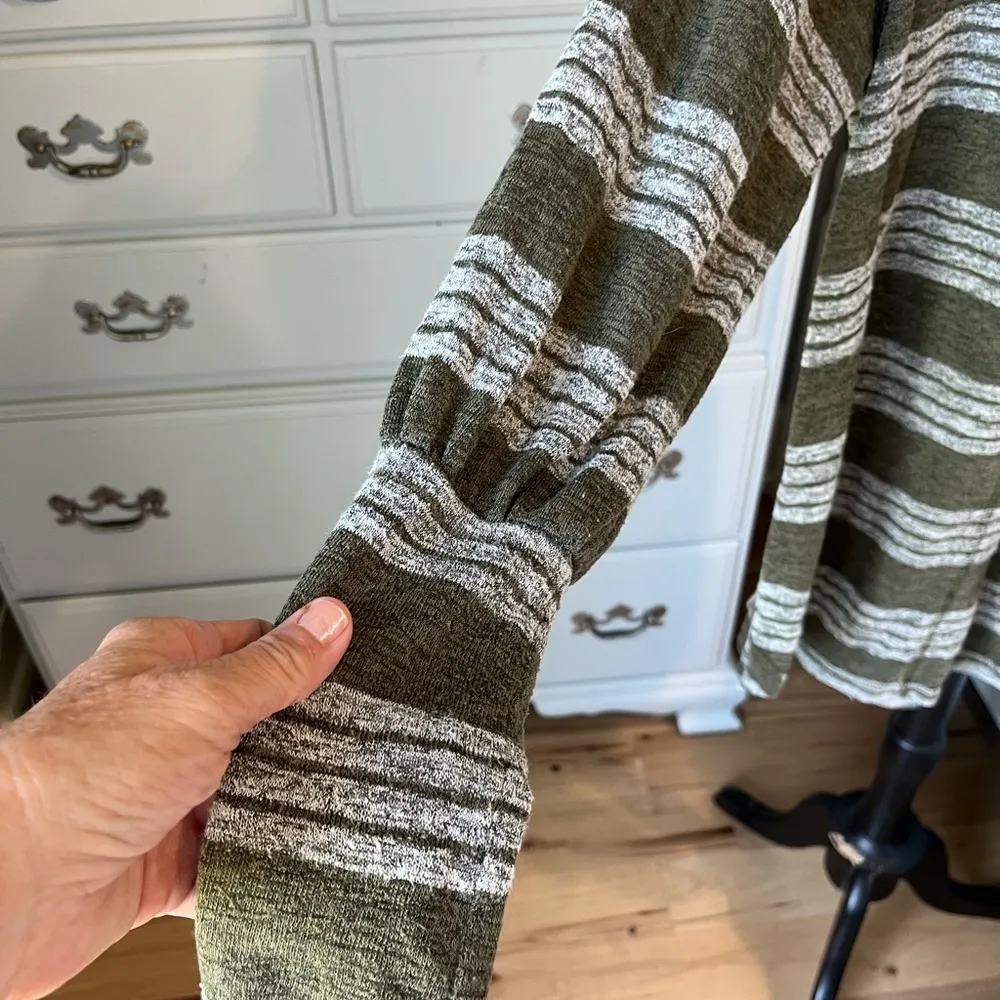 Comfy Green Striped Long Sleeve Top Womens Medium - Image 8