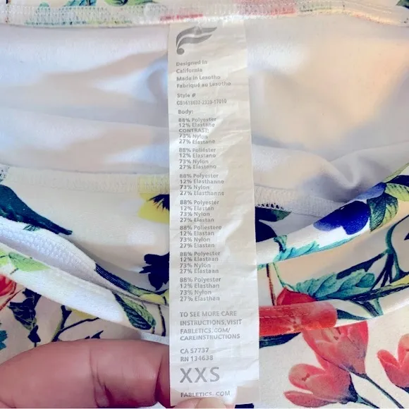 Fabletics‎ Powerhold Poppy Field White Floral Cropped Leggings Size XXS - Image 12