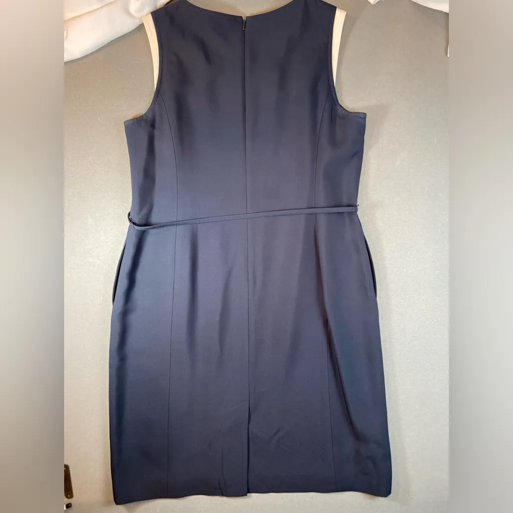 Ellen Tracy, sleeveless short blue/white‎ silk dress with belt, size 16 - Image 2