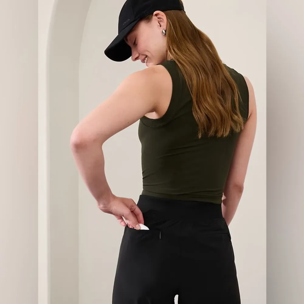 ATHLETA Brooklyn Mid-Rise Ankle Pant in Black Size 6 - Image 3