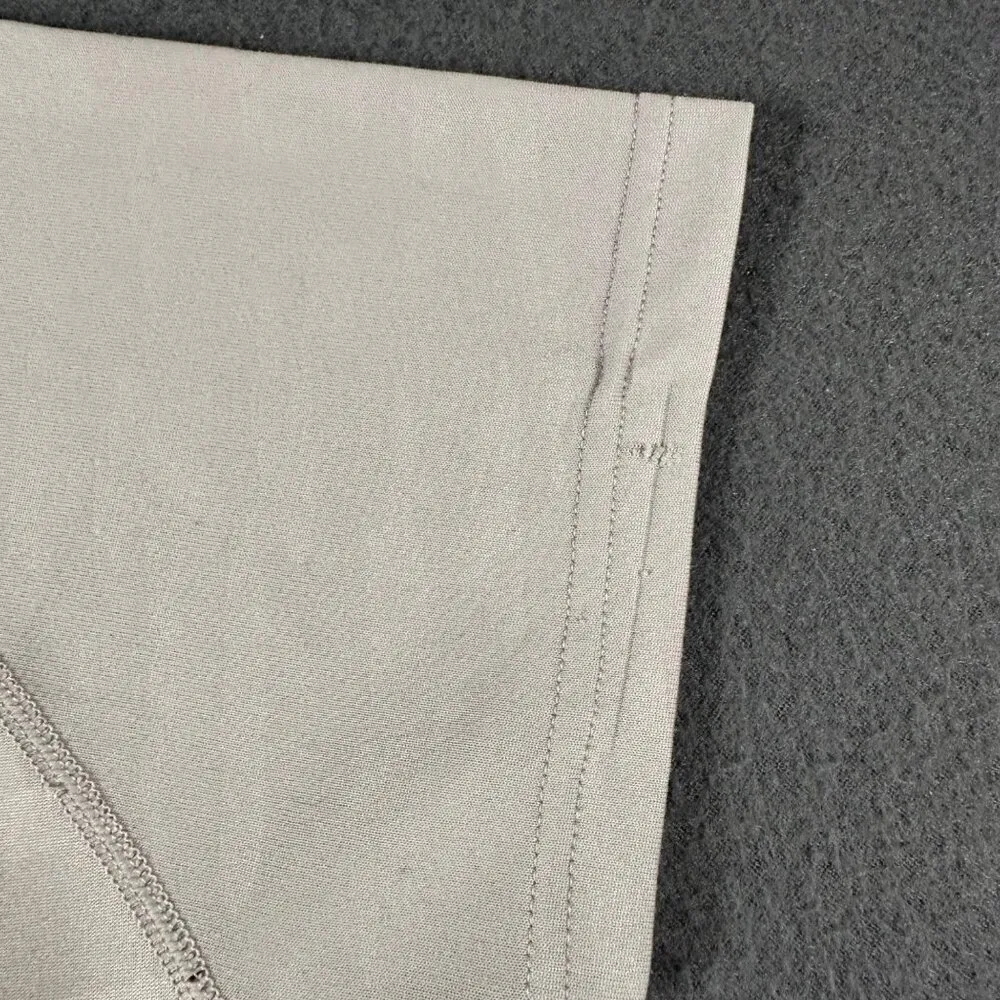 Under Armour Womens M Gray Semi-Fitted V-Neck HeatGear Performance Tee - Image 9