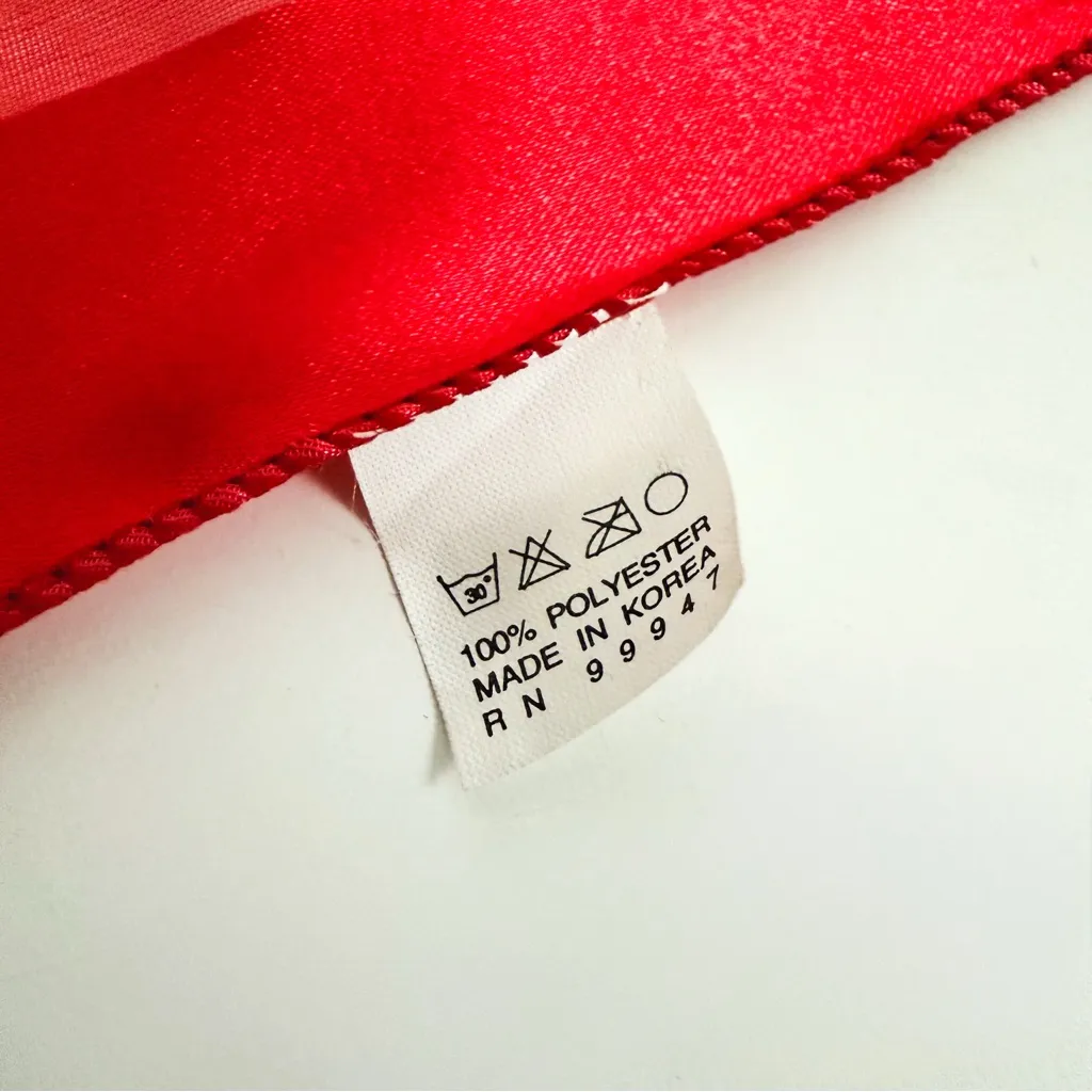 Vintage 90’s Large Regalia Patterned Satin Finish Fashion Scarf | 40” x 40” Red - Image 4