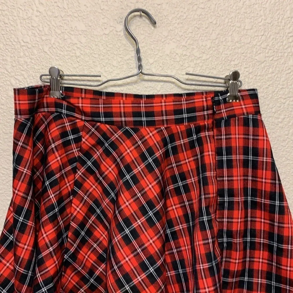 SHEIN buffalo Plaid mini skirt sz L holiday Christmas academia schoolgirl preppy - Image 4