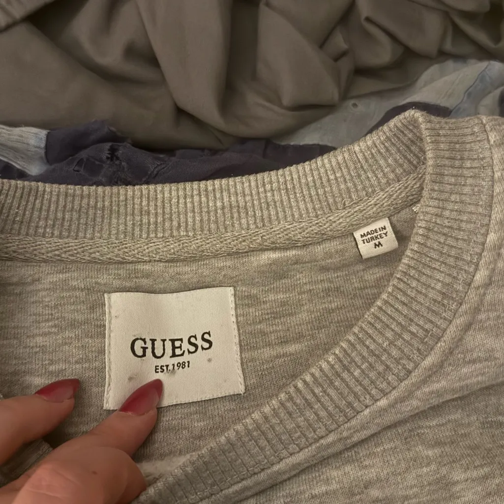 Guess crewneck - Image 2