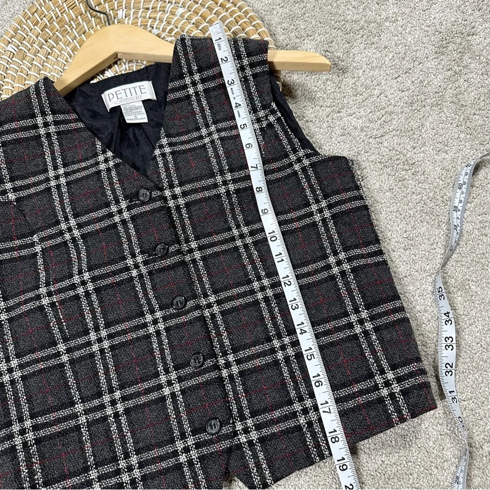 Petite Sophisticate Vintage 90s Wool Blend Cropped Vest Plaid Academia in Gray 6 - Image 10