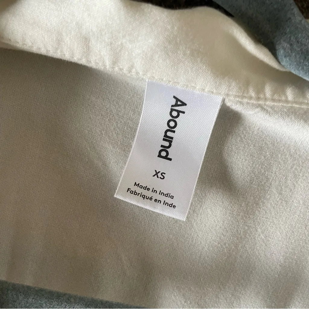 Abound  Cream White Oversized Cropped Button Down Shirt XS - Image 4