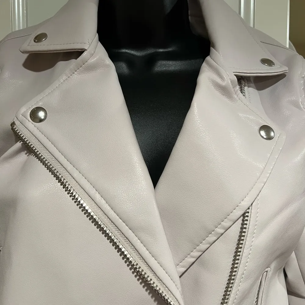 Lavender faux leather Moto jacket XS NWT. - Image 10