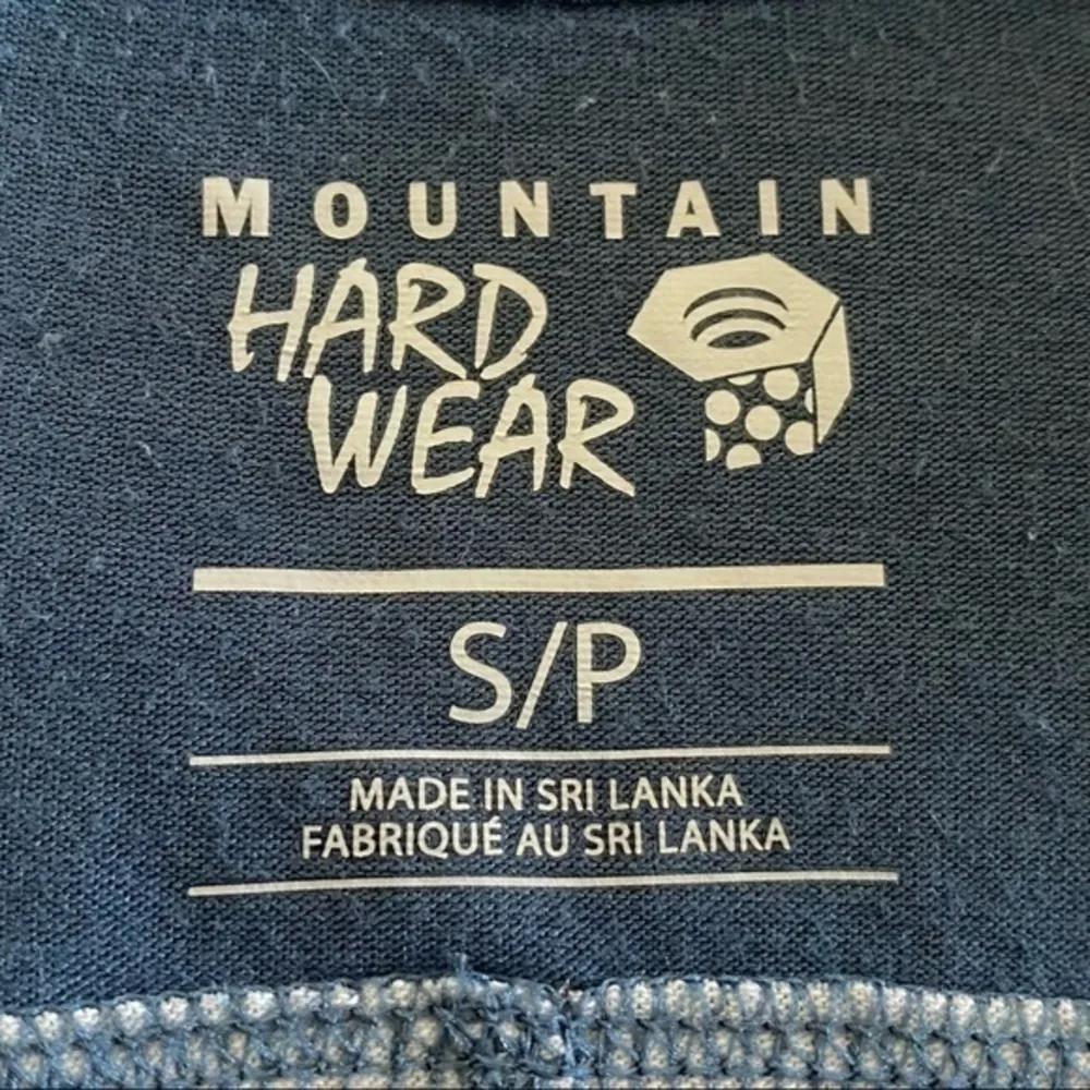 MOUNTAIN HARDWARE grey and white athleisure tank top in size Small. EUC - Image 6