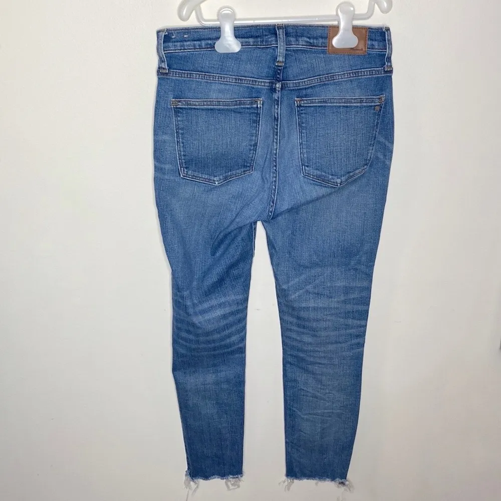 Madewell 9" High-Rise Skinny Crop Jeans: Destructed-Hem Edition size 29 - Image 4