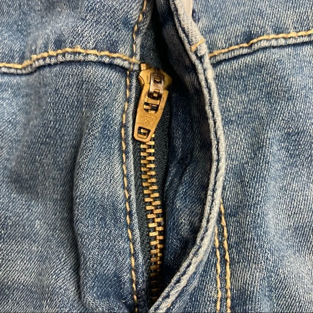 US POLO ASSN women's (Juniors) Light Wash Distressed Scuffed Shorts Size 11/12‎ - Image 10