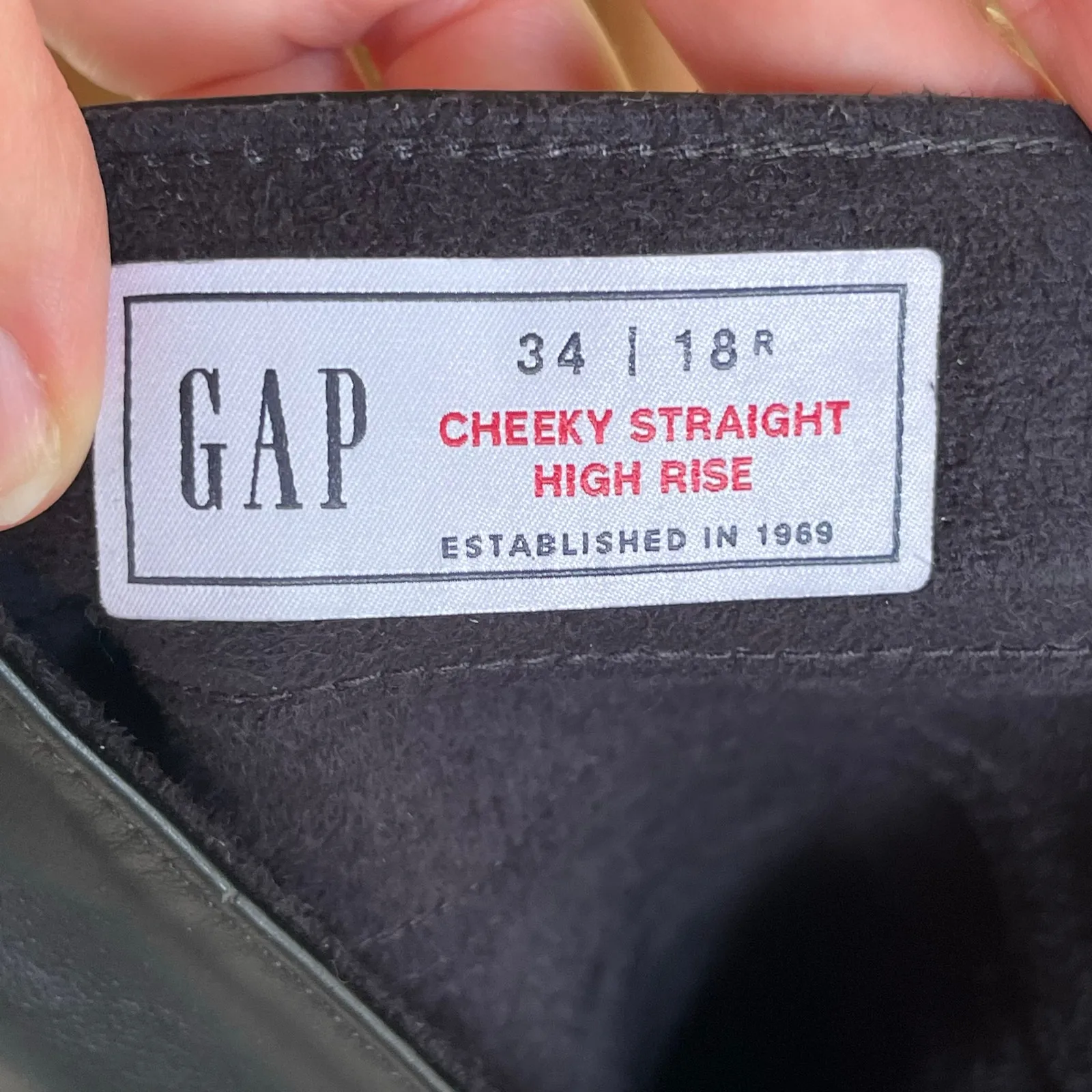 Gap Women's Cheeky Straight High Rise Pants Black Vegan Leather Size 18R. NEW - Image 8