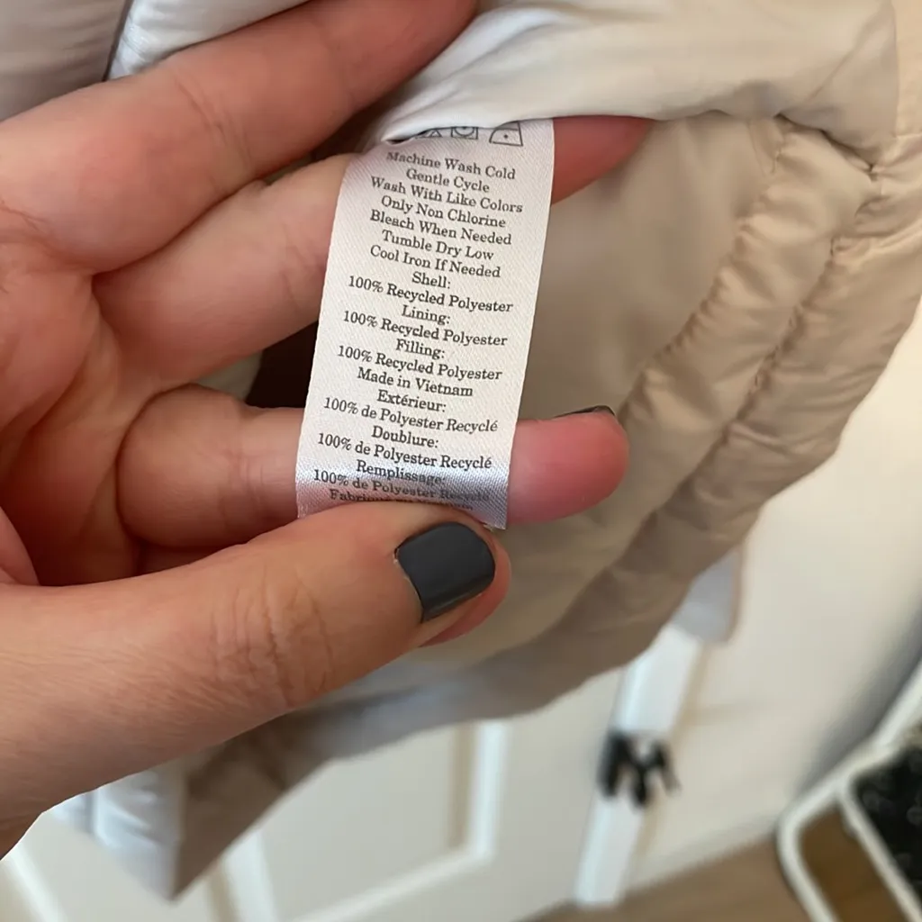 Everlane  ReNew Lightweight puffer jacket - Image 3