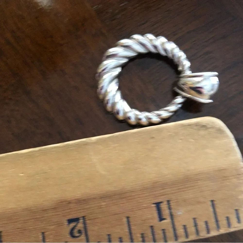 Vintage Cable Hoop Earrings - Image 4