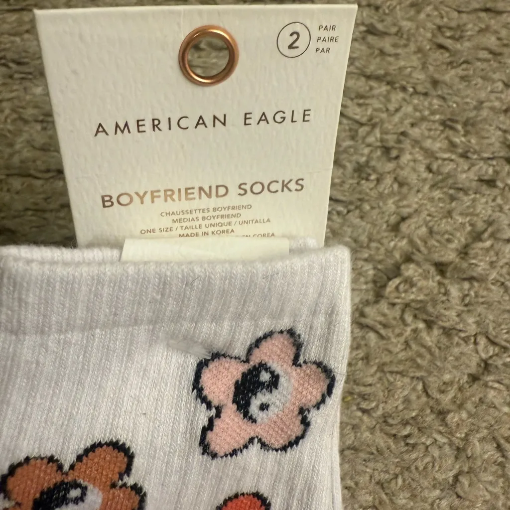 American Eagle Outfitters AE White Boyfriend Tie Dye Yin Yang Flower Socks 2 Pk - Image 4