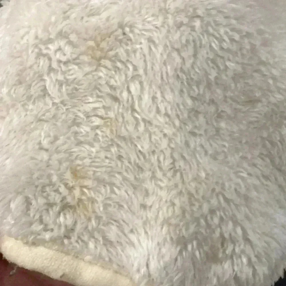 The north face white fuzzy osito jacket in size medium - Image 8