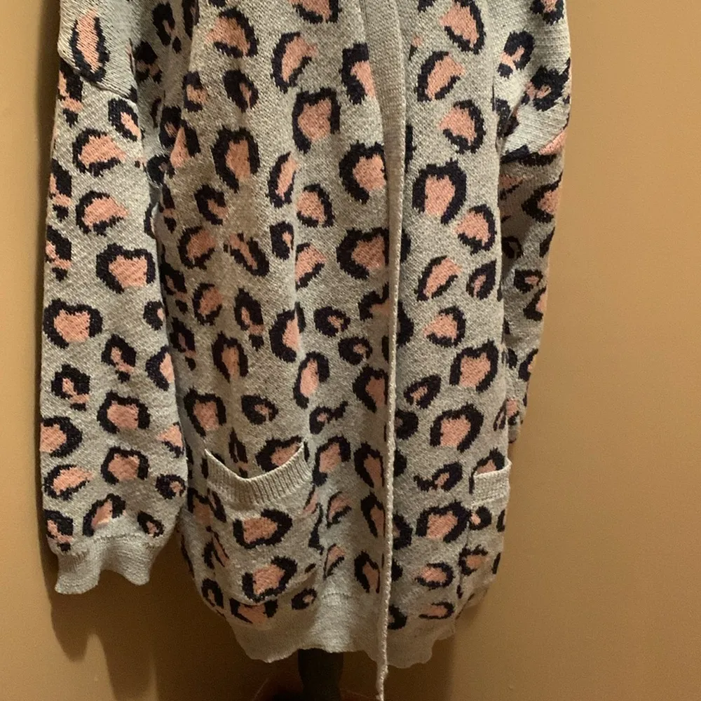 Hayden open front cheetah print cardigan duster 2XL/3XL gray/pink/black - Image 2