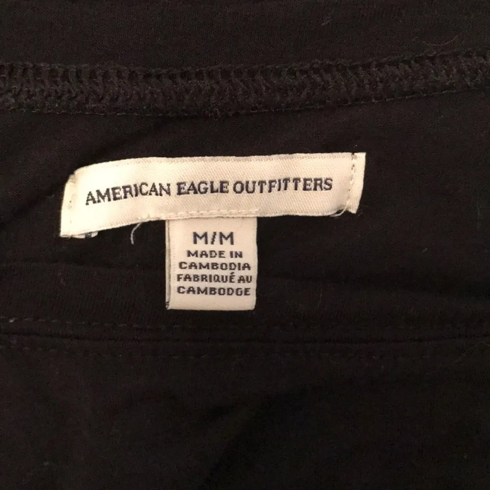 American Eagle Simple Short Sleeve Black Crop Top - Image 5