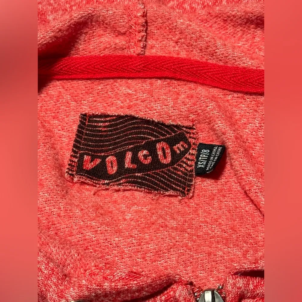 EUC Volcom Red and Black Skull Graphic Zip Up Hoodie size XS - Image 7