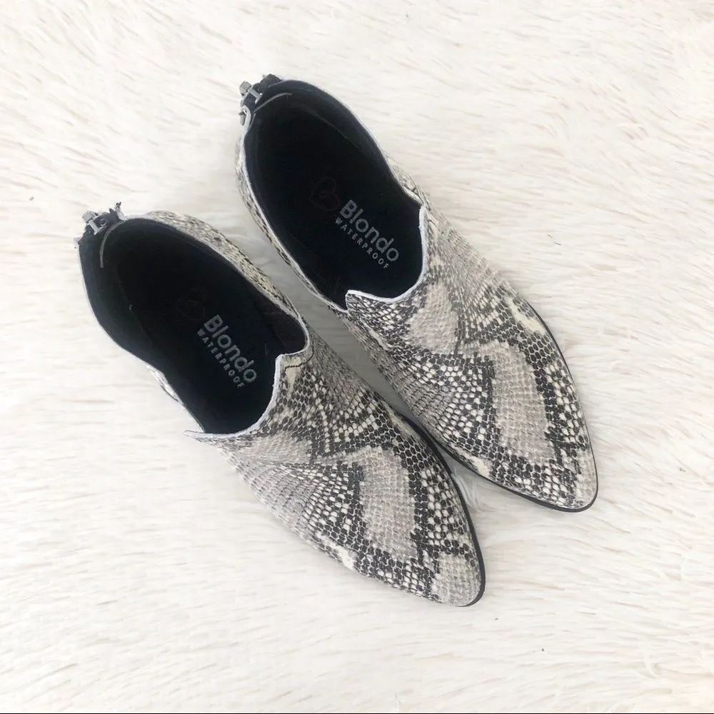 Blondo  ELIZA Black White Snake Cut Out Ankle Waterproof Boots B6790-236 Size 6 - Image 8