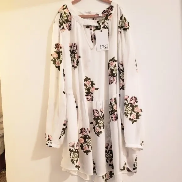 DR2 NWT Plus 1X White Floral Cut neckline Babydoll Empire Top Shirt Blouse Pink - Image 4