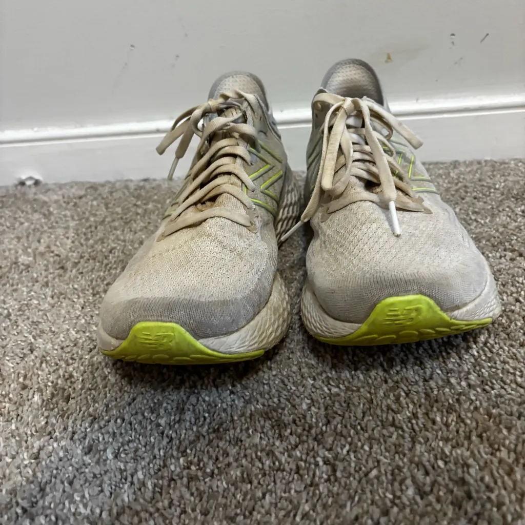 New Balance Women Fresh Foam 1080v11 running shoes White Bleached Lime Glow 10.5 - Image 2