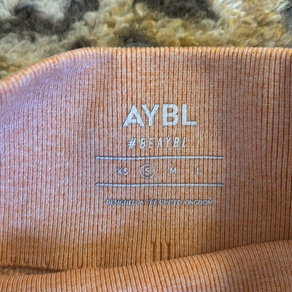 AYBL Seamless Leggings Coral Size Small - Image 3