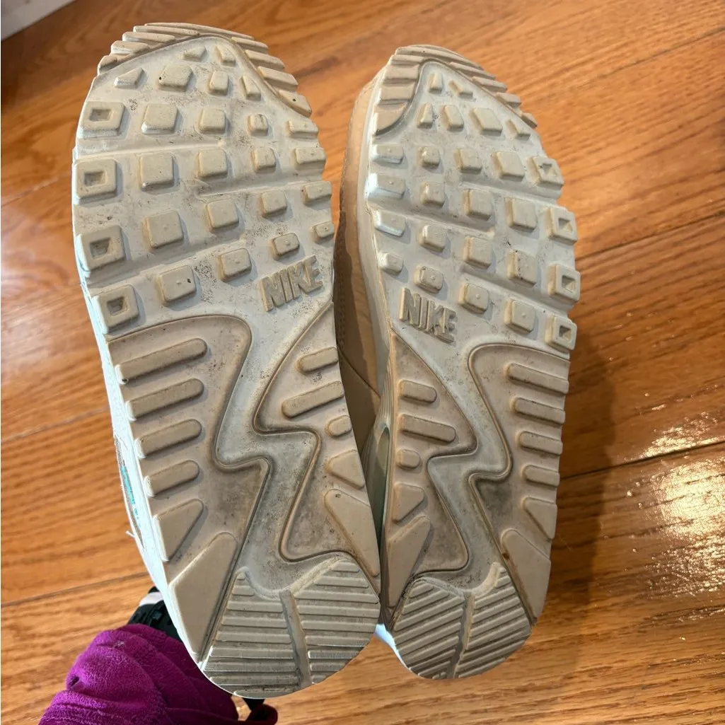 Nike Air Max Sneakers – Women’s Size 6 – Cream/Beige w/ Teal Accents - Image 4