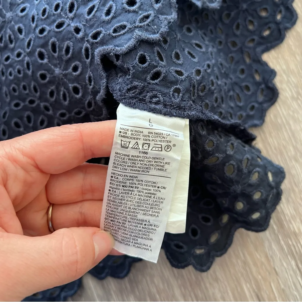NWT old navy‎ perforated navy blue crop blouse - Image 7