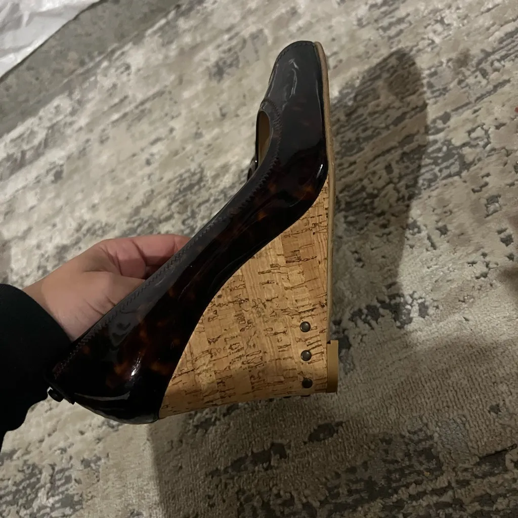 Stuart Weitzman Brown Tortoise Cork Wedge Pumps Size 9 US - Image 5