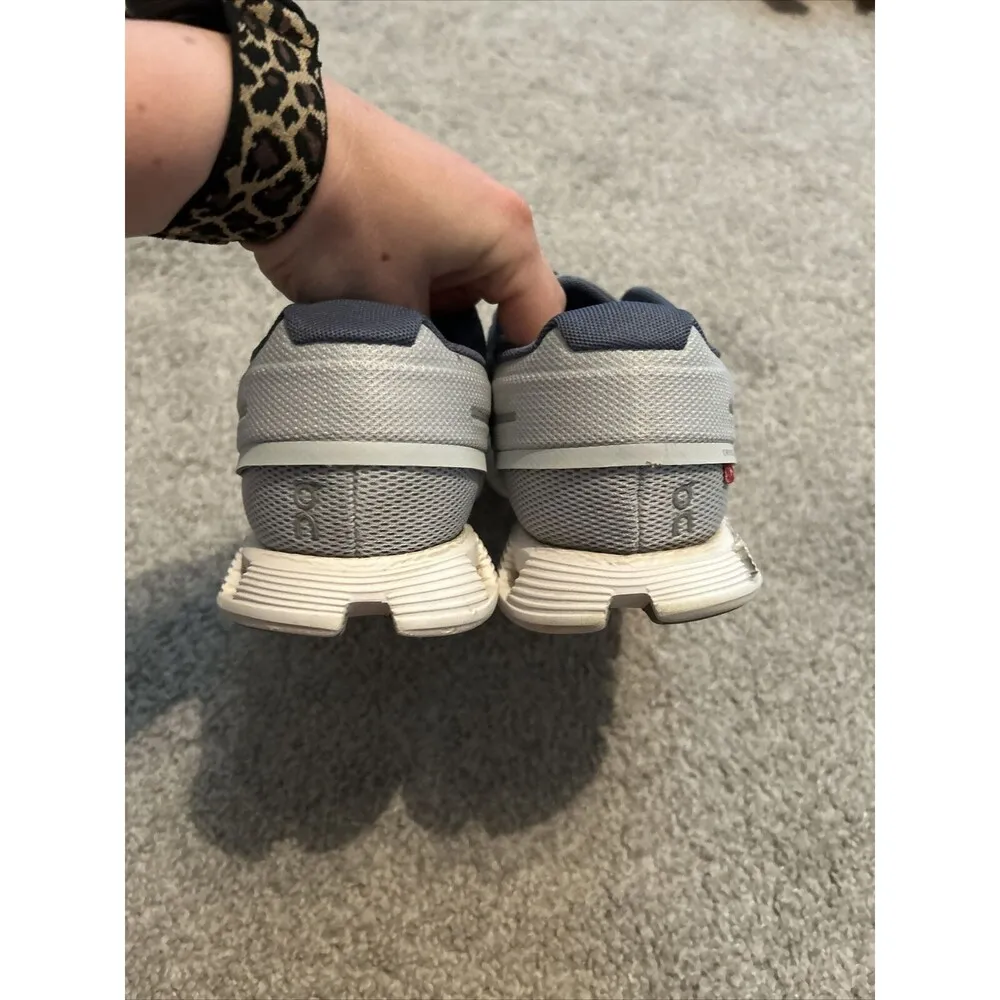 On Cloud 5 Running Shoes Sneakers in Surf / Cobble Womens Size 10 Blue - Image 4