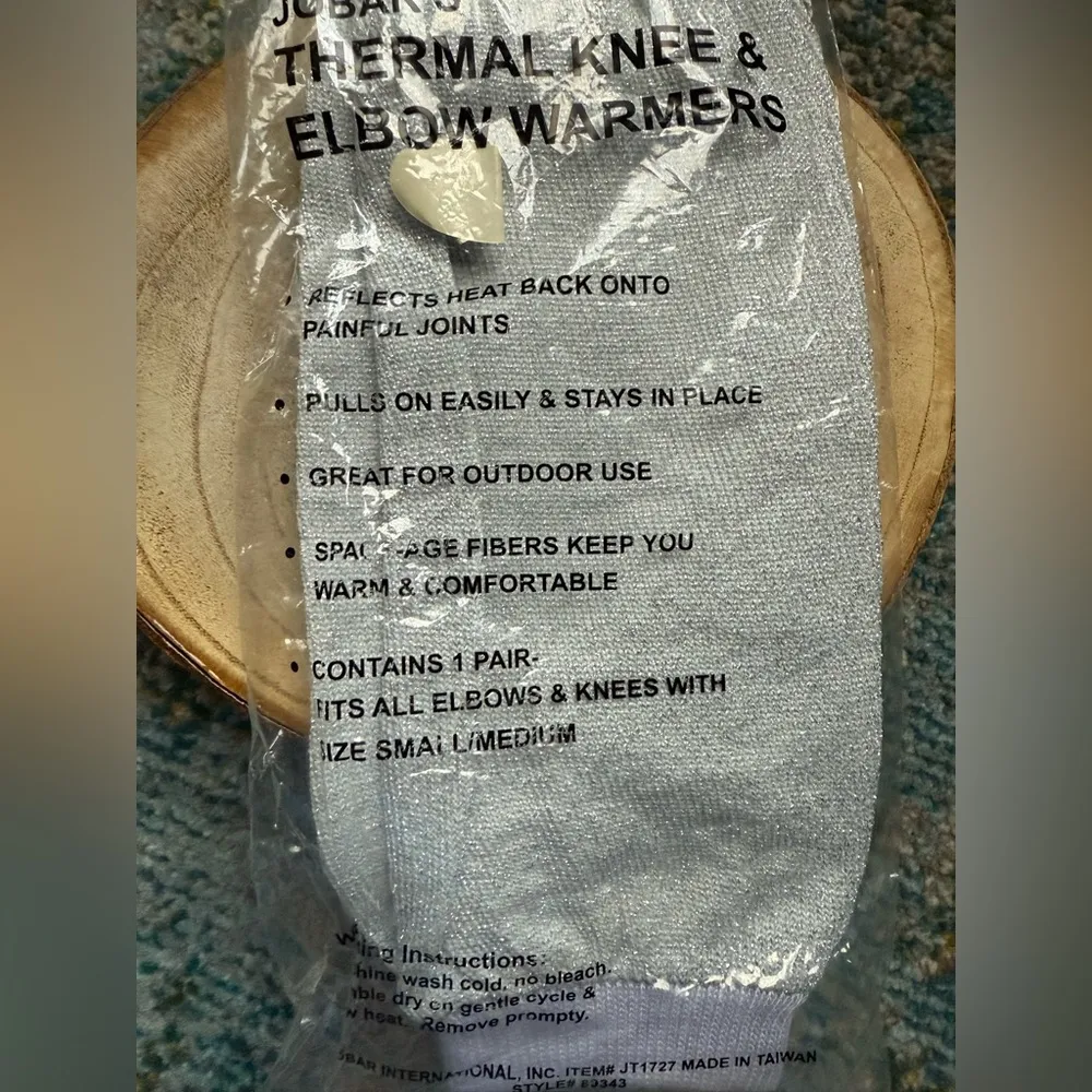 NOS Jobar’s silver metallic thermal knee and elbow warmers, one size - Image 4