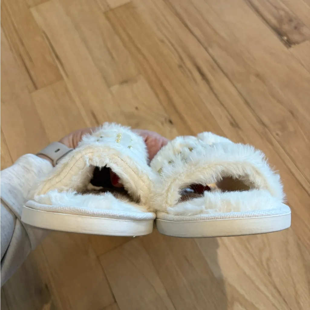 Bridal Slippers White Size 6 - Image 3