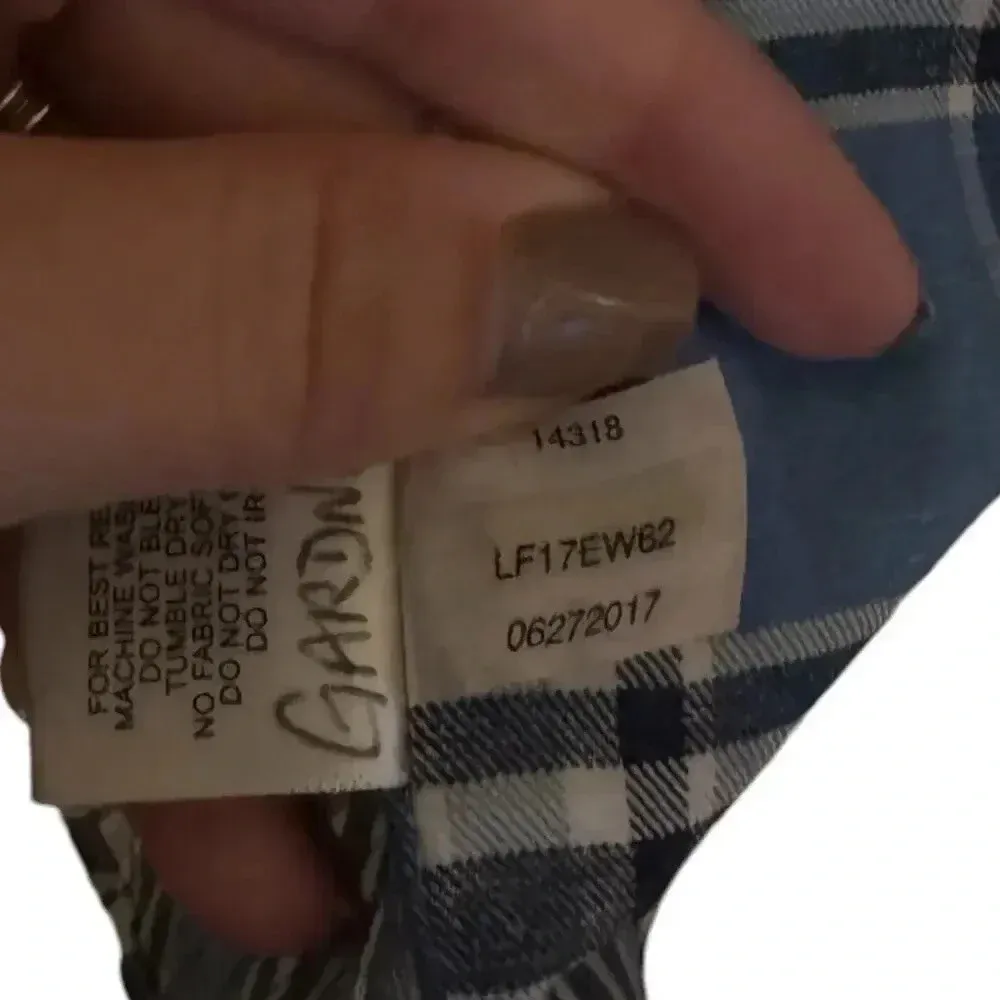 Peter Millar Women's Button‎ Up Plaid Lightweight Blue Shirt Size Medium - Image 5