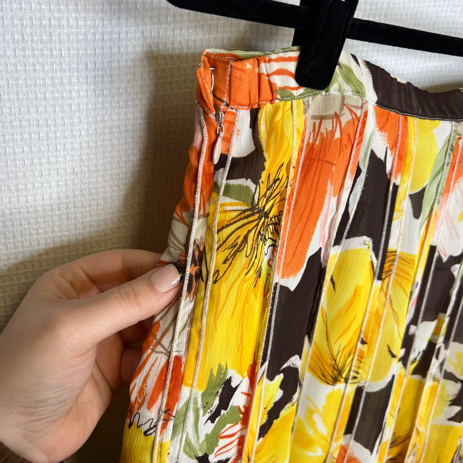 Coldwater Creek Vintage 90s Floral Pleated Midi Skirt Women's Size Small Yellow - Image 4