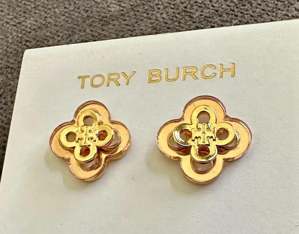 New Tory Burch Kira Clover Stud Earrings in Gold on TB Earring Card - Image 5