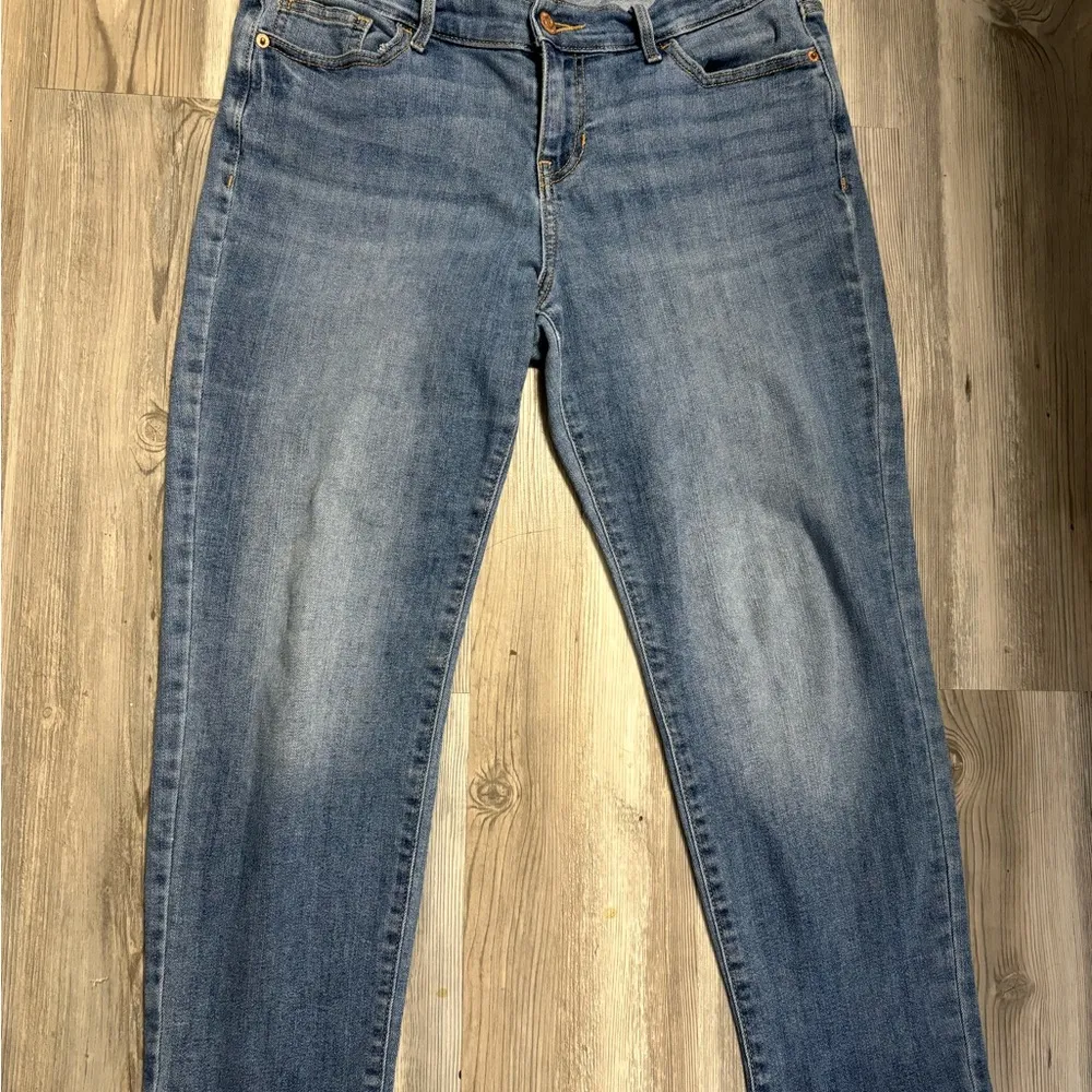 Old Navy Size 2 Regular Straight Droit Mid-rise waist is 15, inseam 24 - Image 5