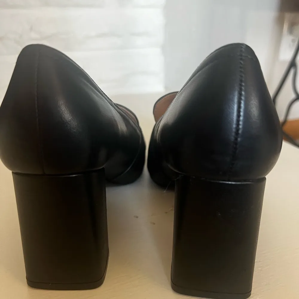 Marc Fisher Oralin Black Leather Buckle Loafer Pump Heels Sz 6 - Image 7