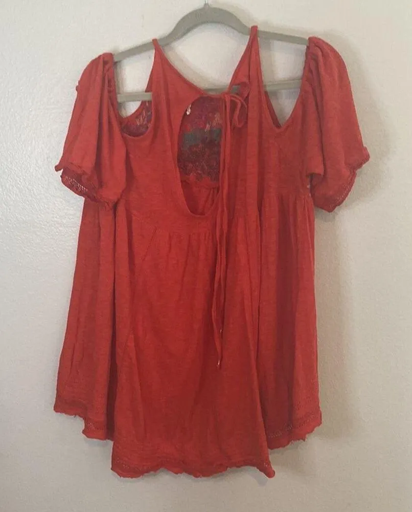 Free People fast times embroidered red cold shoulder high low top size medium - Image 8