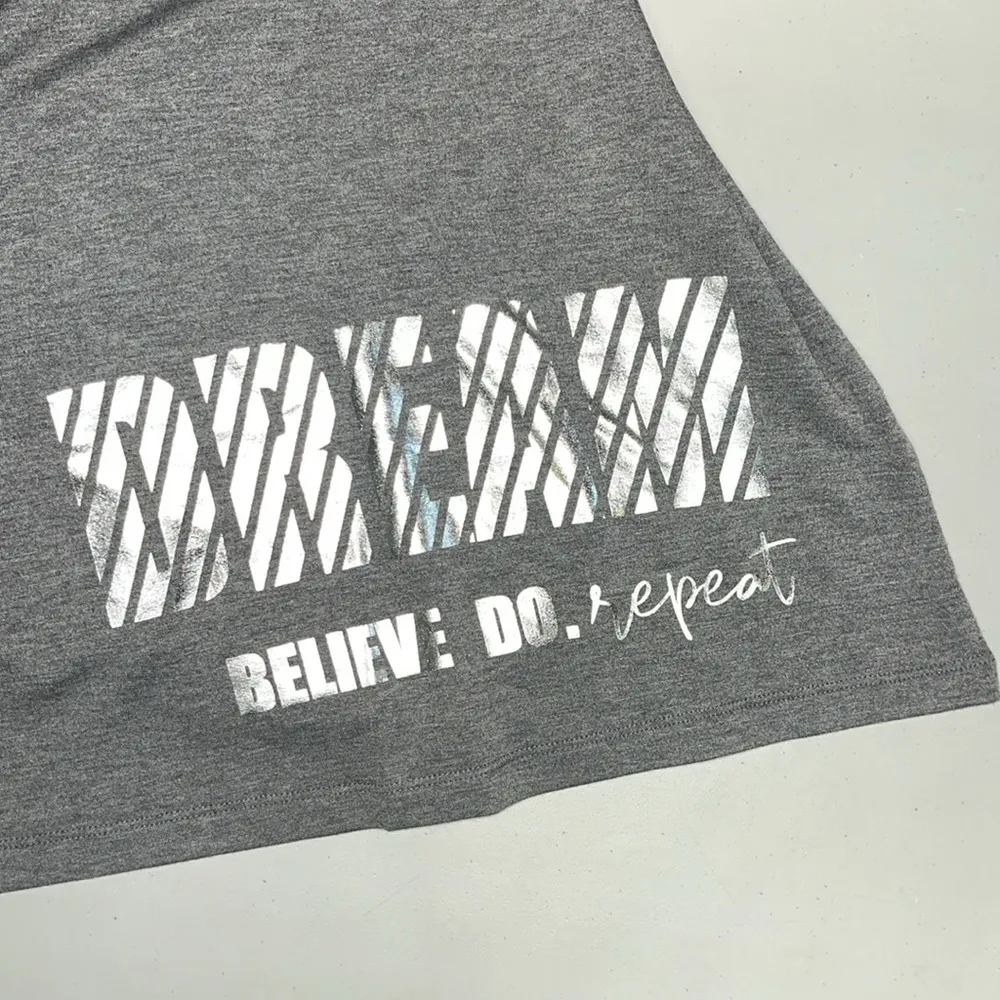 Cato Live Well Active NWT Size 22/24W Gray Dream Foil Graphic Athletic Knit Top - Image 3