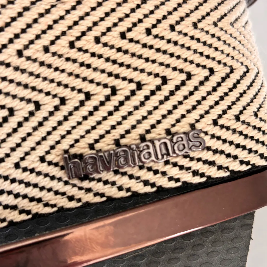 Havaianas Black and Cream Chevron Sandals with copper metal bands! NEW! - Image 2