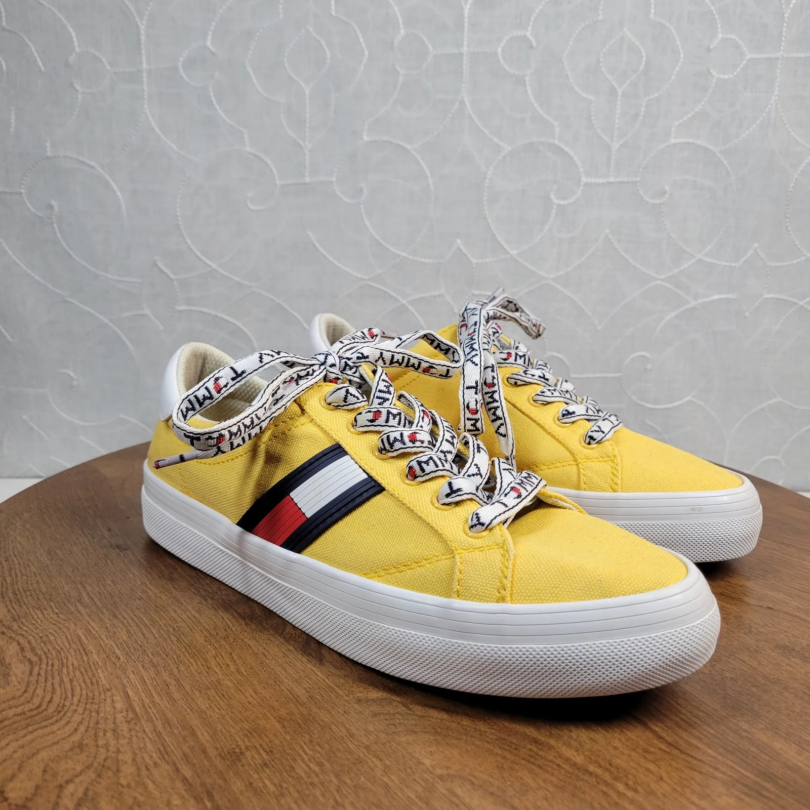 Tommy‎ Hilfiger Womens Fantim Sneakers 7.5 Yellow Canvas Lace Up Casual Shoes - Image 2