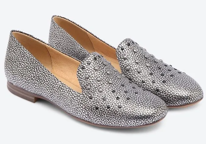 NATURALIZER Emiline Loafers Silver NAEMILINE 4 metallic studded SIZE 10 leather - Image 1